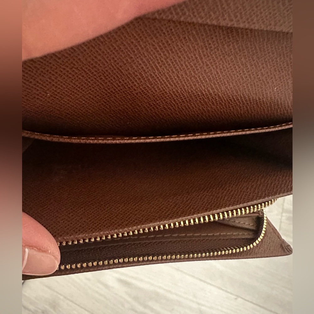 Louis Vuitton Monogram Wallet - Picture 3 of 10